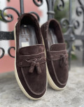  Ανδρικά δερμάτινα loafers με tassels.