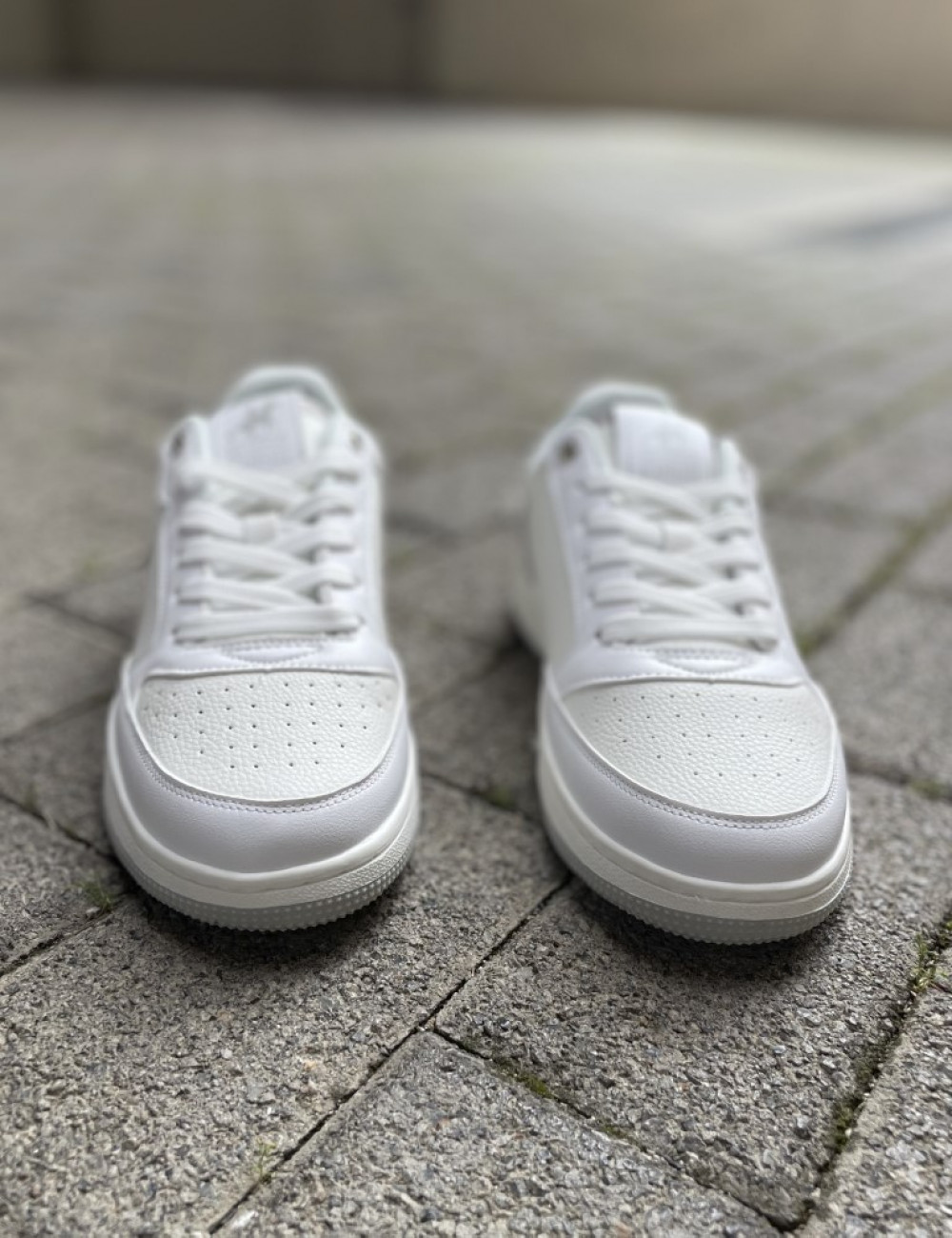 Ανδρικά χαμηλά Casual Sneakers , με διχρωμία, κατασκευασμένα απο δερματίνη άριστης ποιότητας.