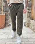 Ανδρική αθλητική φόρμα με τσέπες.