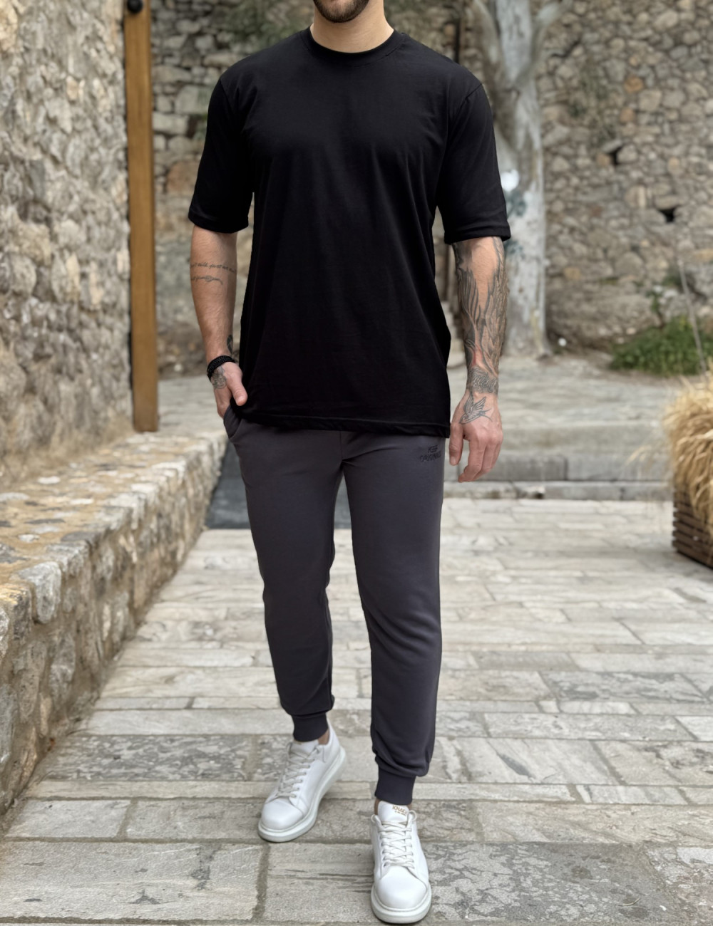 Ανδρικό κοντομάνικο μπλουζάκι.