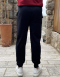 Ανδρική αθλητική φόρμα με τσέπες.