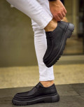 Ανδρικά μονόχρωμα casual παπούτσια loafers κατασκευασμένα από οργανική δερματίνη άριστης ποιότητας.