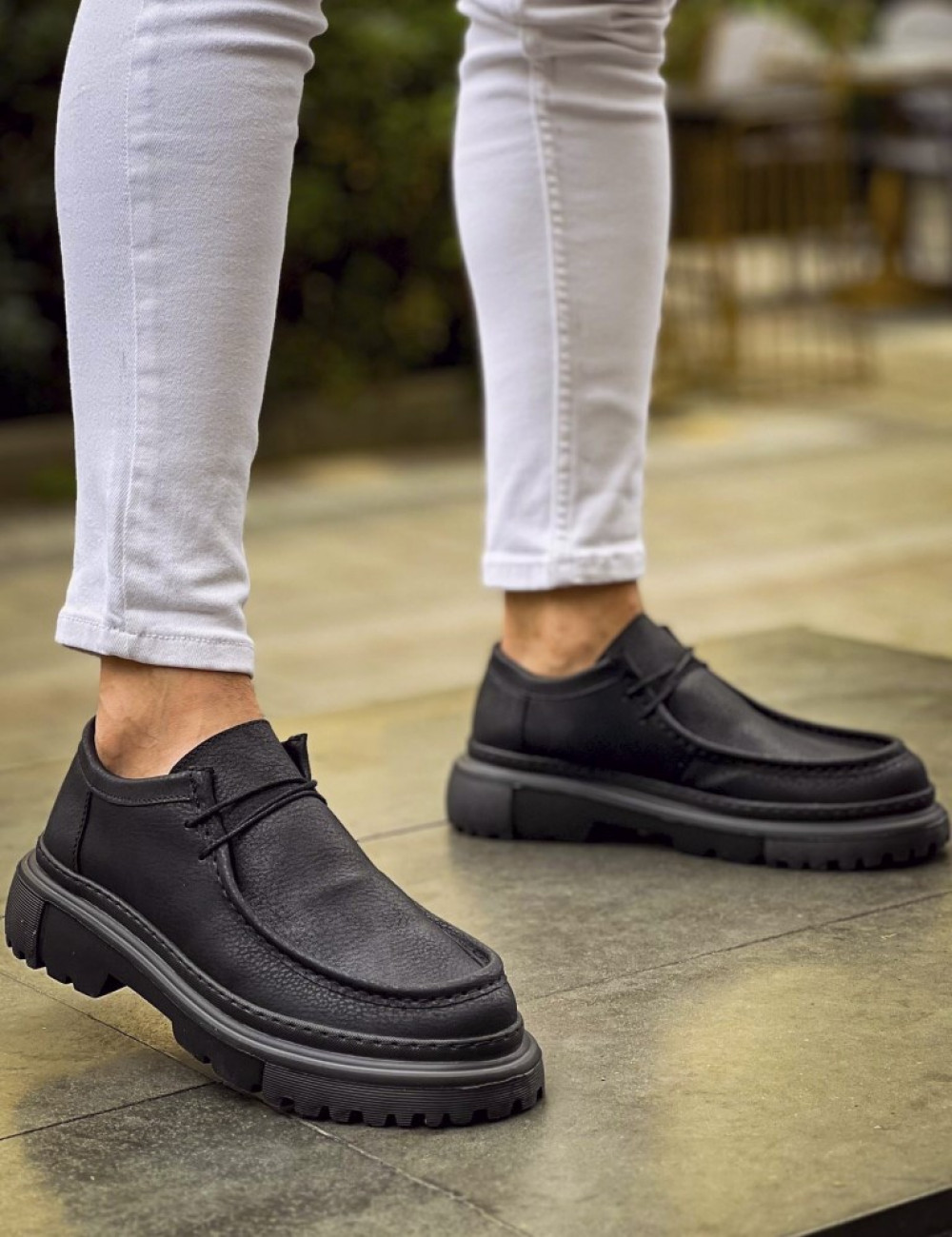 Ανδρικά μονόχρωμα casual παπούτσια loafers κατασκευασμένα από οργανική δερματίνη άριστης ποιότητας.