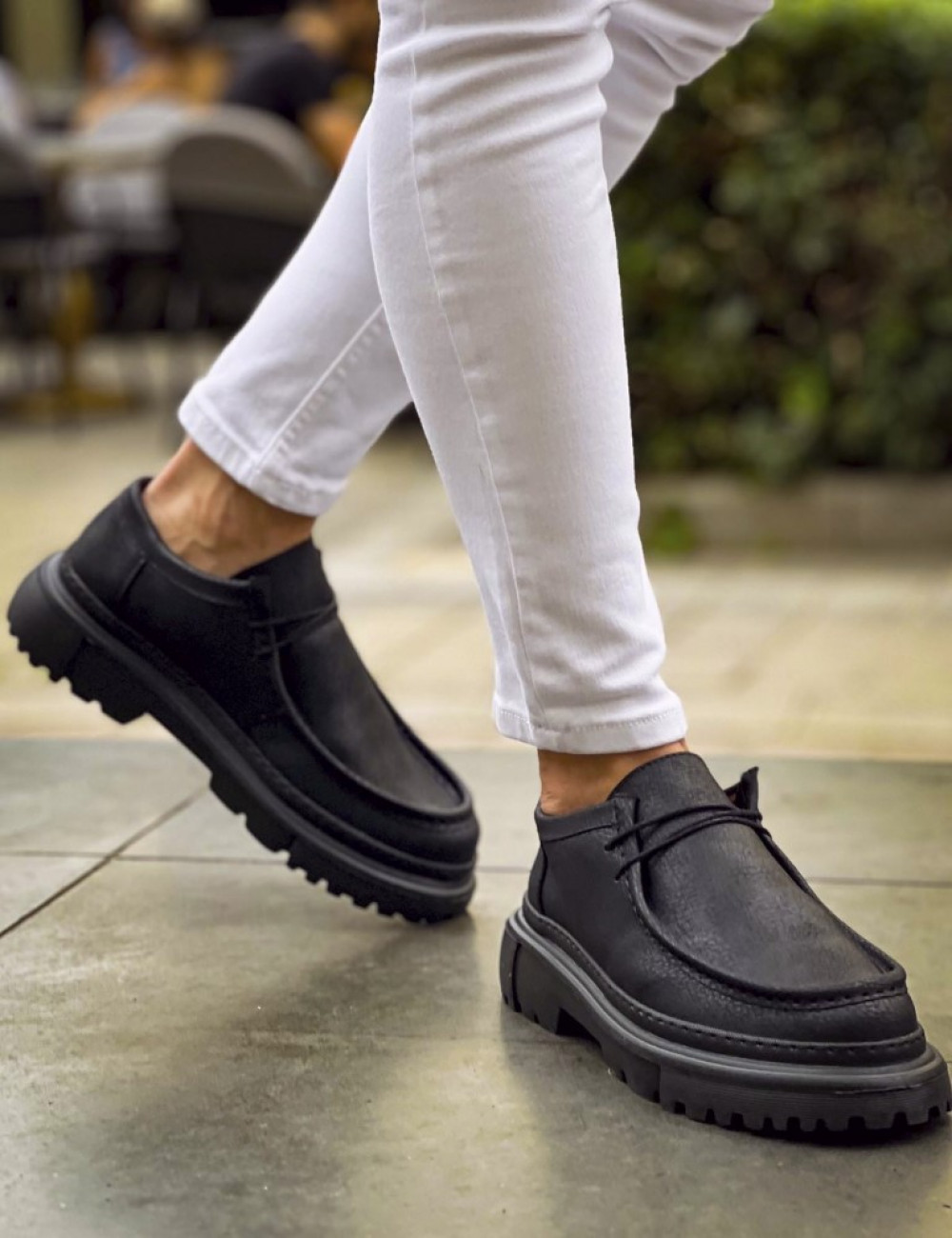Ανδρικά μονόχρωμα casual παπούτσια loafers κατασκευασμένα από οργανική δερματίνη άριστης ποιότητας.