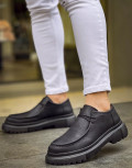 Ανδρικά μονόχρωμα casual παπούτσια loafers κατασκευασμένα από οργανική δερματίνη άριστης ποιότητας.
