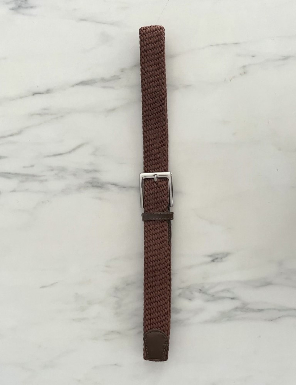 Ανδρική μονόχρωμη ζώνη με πλέξιμο και ελαστικό κορδόνι.