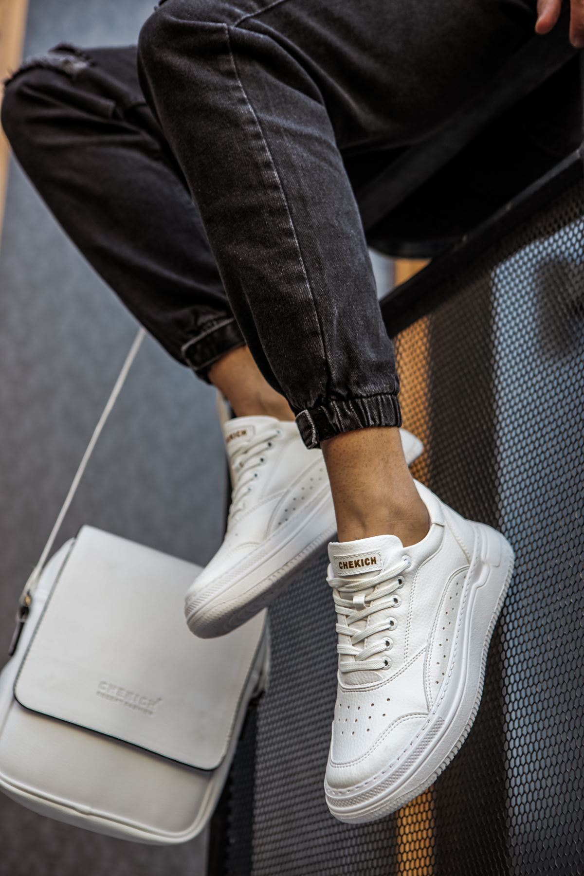 Ανδρικά λευκά Casual Sneakers CH115A φωτογραφία