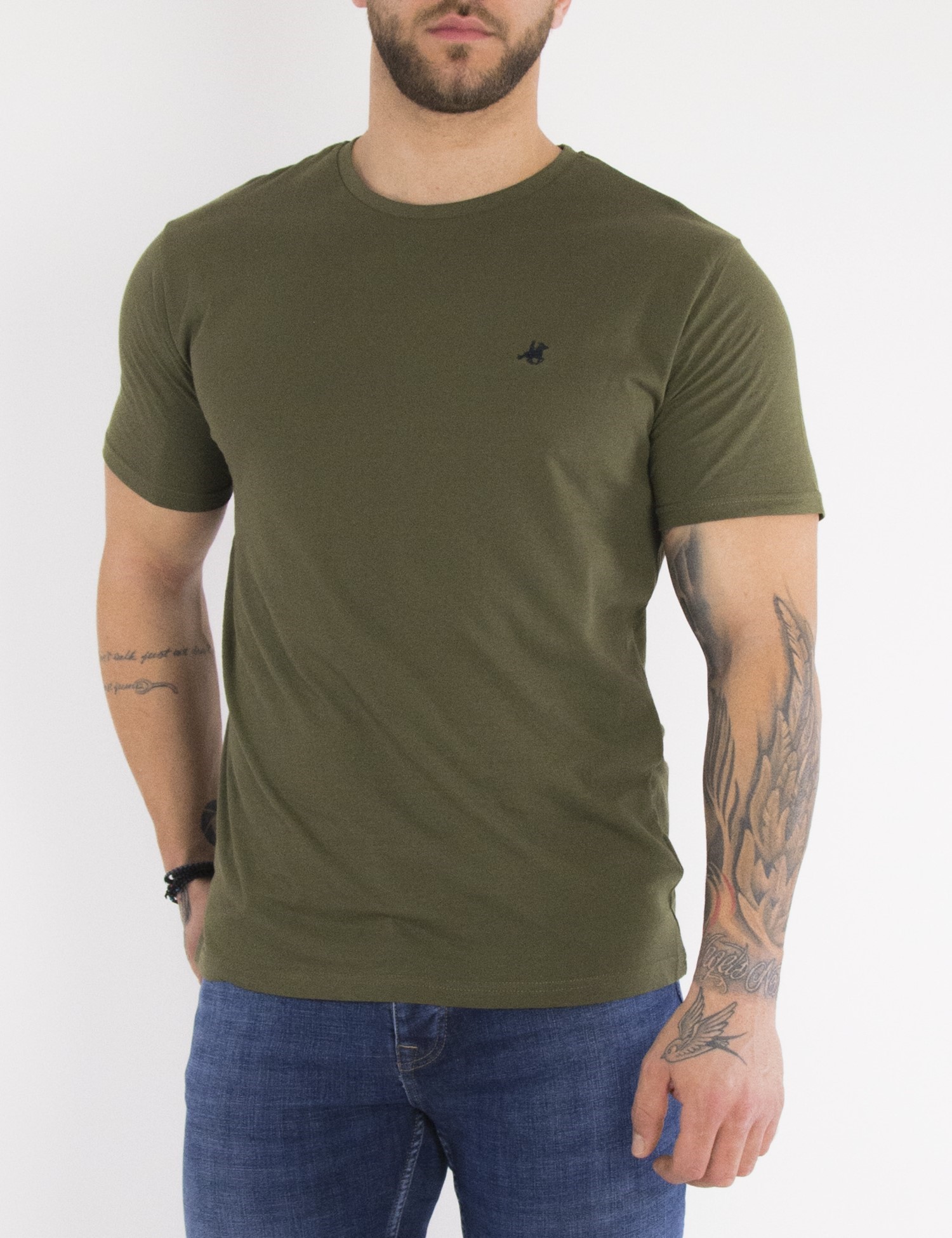 US Grand PoloΑνδρικήκοντομάνικημπλούζα. Διαθέτει στρογγυλή λαιμόκοψη και διακριτικό κέντημα στο στήθος με το λογότυπο.Κανονική εφαρμογή με λίγη ελαστικότηταΣύνθεση: 100% βαμβάκιΤο μοντέλο έχει ύψος 1.85 και βάρος 95 κιλά. Φοράει XL