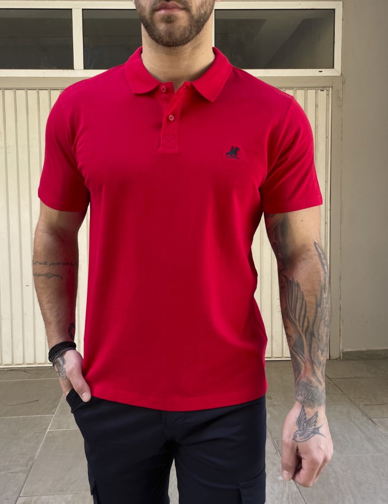 US Grand Polo Ανδρικήπόλοκοντομάνικημπλούζαπικέ. Διαθέτει κουμπιά στον γιακά. Έχει μικρό διακριτικό κέντημα στο στήθος με το λογότυπο.Κανονική εφαρμογή με λίγη ελαστικότηταΣύνθεση: 100% βαμβάκιΤο μοντέλο έχει ύψος 1.85 και 95 κιλά. Φοράει μέγεθος XLΤο δεύτερο μοντέλο έχει ύψος 1.85 και 75 κιλά. Φοράει μέγεθος M