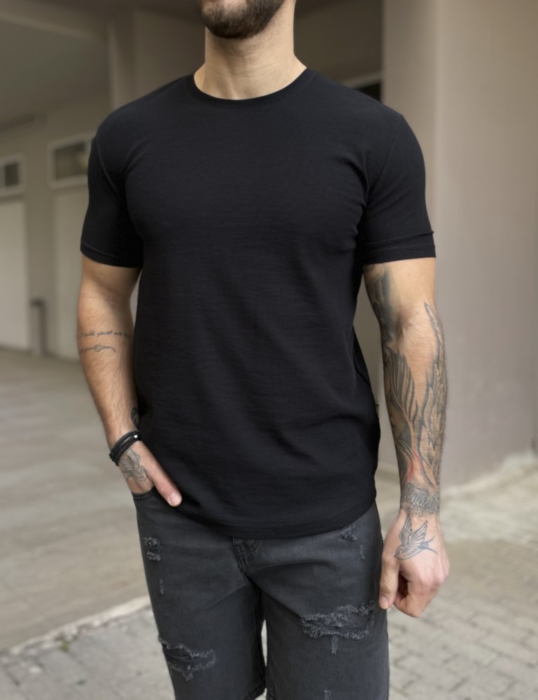 Ανδρικόμονόχρωμο κοντομάνικομπλουζάκι με ανάγλυφο σχέδιο. Διαθέτει στρογγυλή λαιμόκοψη και ίσιο τελείωμα.Σύνθεση: 95% cott. 5% lyc.Εφαρμογή: ΚανονικήΤο μοντέλο έχει ύψος 1.85 και 95 κιλά. Φοράει μέγεθος XXL