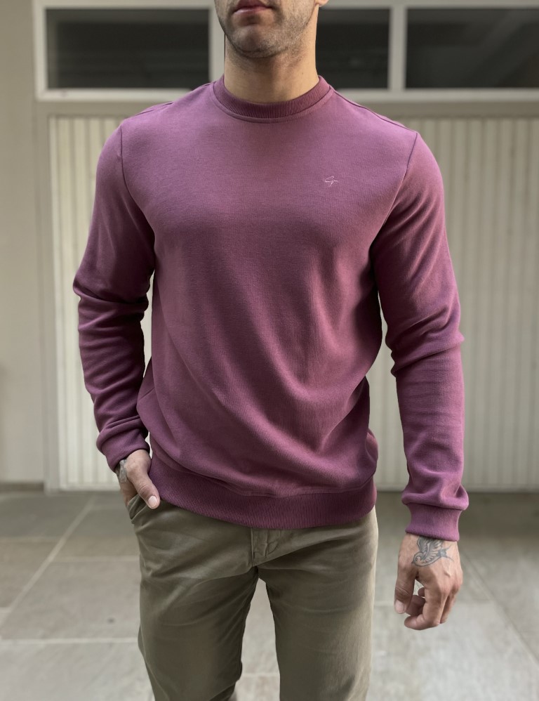 Ανδρική μακρυμάνικημπλούζα . Μαλακό, ψιλό πλεκτό ύφασμα. Στρογγυλή λαιμό κόψη και λάστιχο στα μανίκια και στο τελείωμα για καλύτερη εφαρμογή.ΚανονικήΣύνθεση 100% cottonΤο μοντέλο έχει ύψος 1.85 και βάρος 95 κιλά. Φοράει XXL